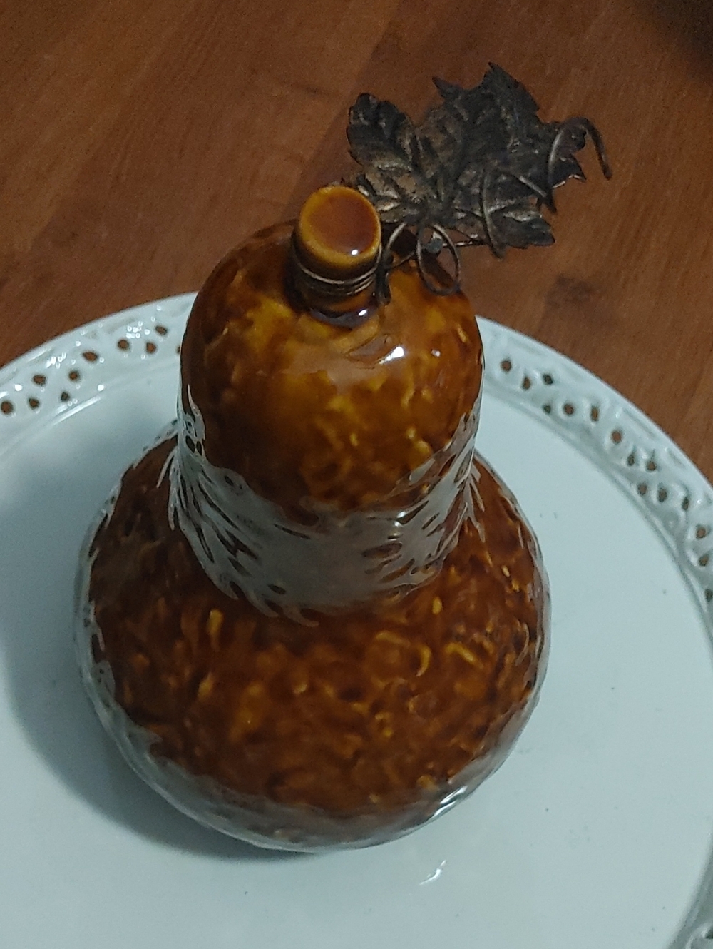 ✅$10 Add On Ceramic Gourd Bottle with Metal Leaf Accent - Brown